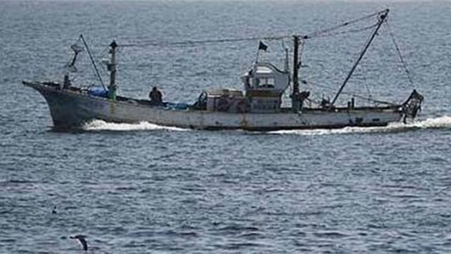 Navy and Air Force launch search for missing fishing boat with three crew in Mullaitivu